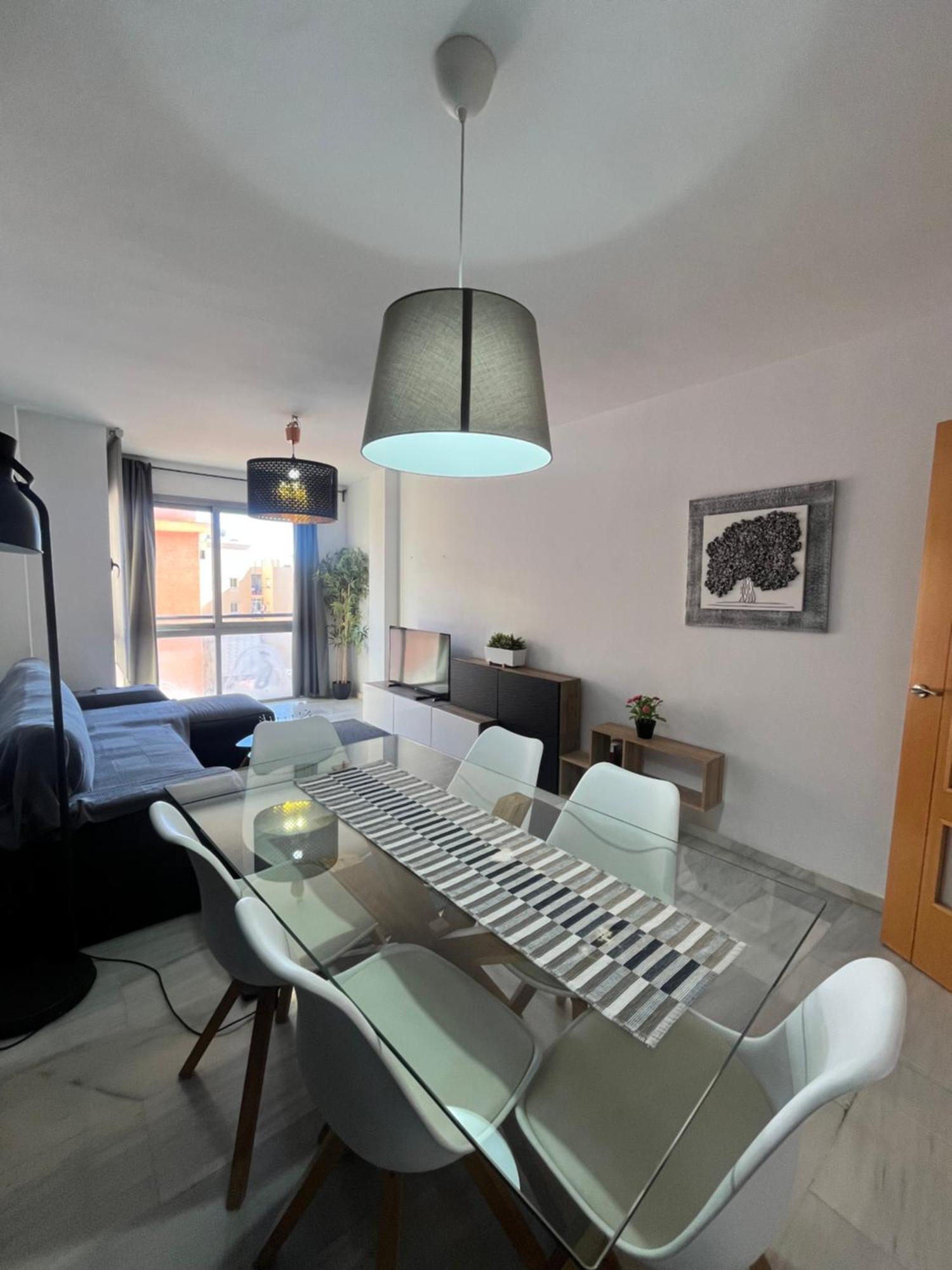 Deluxe With Parking - Carlos Haya Apartament *